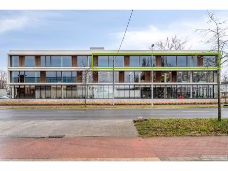 kantoorruimte 273 m2 te koop vlakbij bij e17 te zwevegem