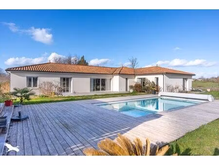 vente maison 8 pièces 202 m² la force (24130)