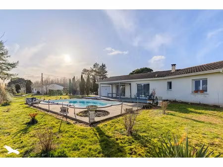 vente maison 5 pièces 120 m² montpeyroux (24610)