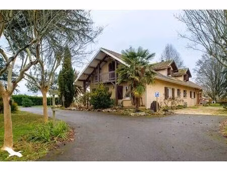 vente maison 7 pièces 260 m² hagetmau (40700)