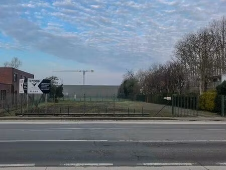 update: residentieel gelegen stuk bouwgrond van 1500m².