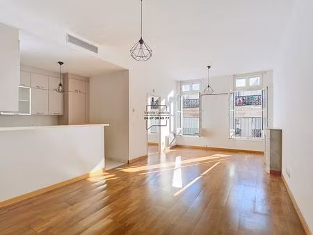 marseille (13001) - vieux port / république - type 3 - 86 m2 + balcon filant - vendu loue