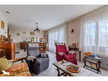 vente maison 4 pièces 83 m² à izon (33450)  244 950 €