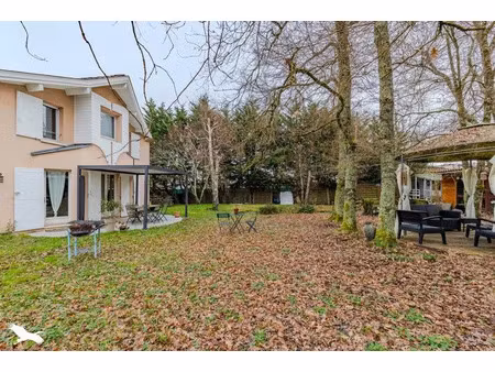 vente maison 5 pièces 126 m² à saint-denis-de-pile (33910)  260 000 €