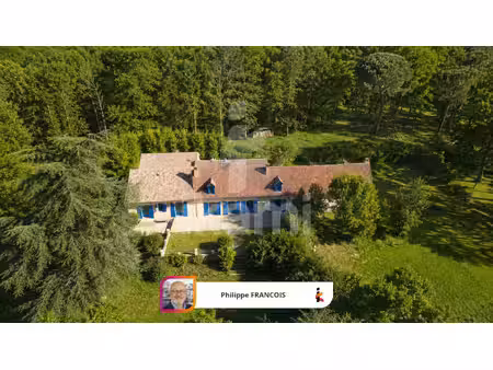 maison de caractère 250 m2 9 pièces