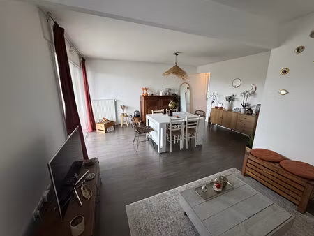appartement sainte luce sur loire 4 pièce(s)