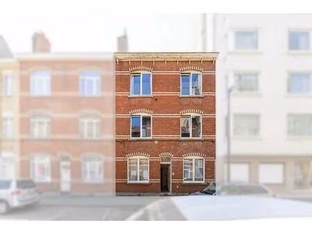 commercieel te koop in oostende met 4 slaapkamers