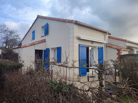 à vendre à saint-michel-chef-chef (44) : maison avec 2 chamb