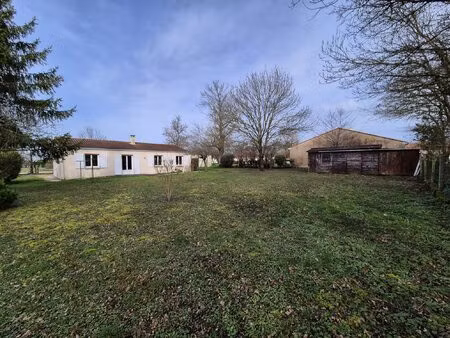 maison de plain-pied à beauvoir-sur-niort