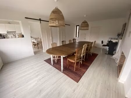 longere renovee lumineuse et beaux volumes