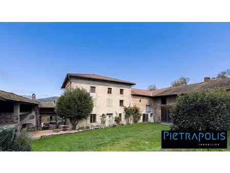 vente maison 6 pièces 220 m² à deux-grosnes (69860)  330 000 €