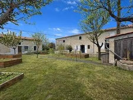vente maison à aiffres (79230) : à vendre / 160m² aiffres