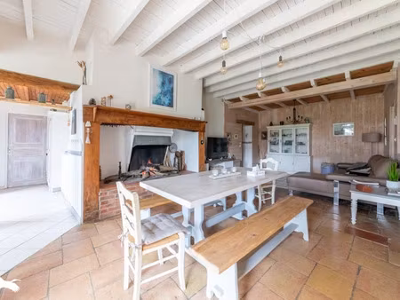 vente maison 8 pièces 224 m² à saint-sardos (82600)  343 200 €