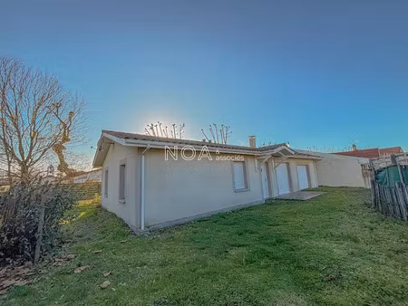 vente maison 4 pièces 83.3 m² à ares (33740)  379 600 €