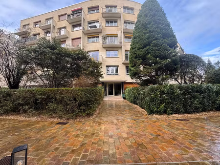 vente appartement 5 pièces neuilly-sur-seine : appartement de grand standing familial de 5