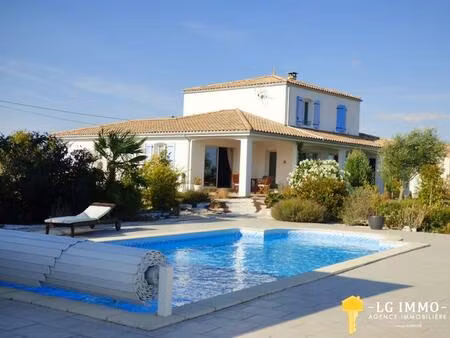 maison de 147 m2 habitable sur 2700 m2 de terrain avec piscine et vue sur l'estuaire de la
