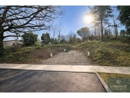 terrain lot 3 / aureville centre / 450 m2