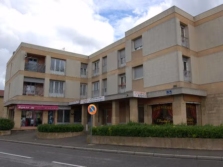 location appartement 3 pièces 61 m² à laudun-l’ardoise (30290)