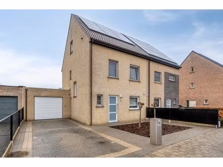 huis te koop in nijlen met 3 slaapkamers