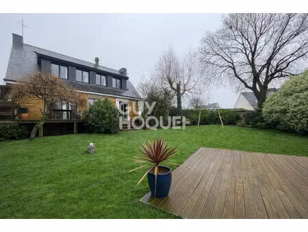 maison dans le bourg trefflean