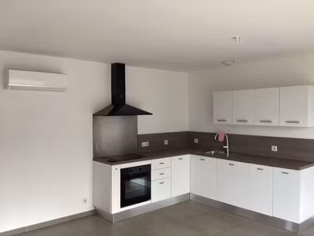 location maison 3 pièces 80 m² à venzolasca (20215)