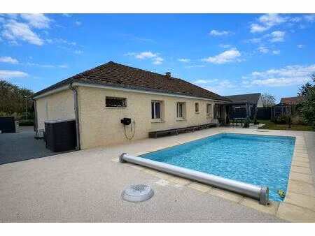 maison de plain-pied de 8 pièces