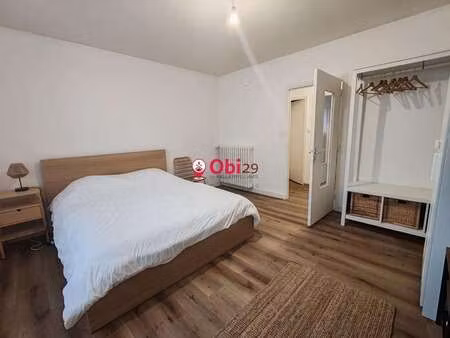 location appartement t1 meublé à châteaulin (29150) : à louer t1 meublé / 33m² châteaulin