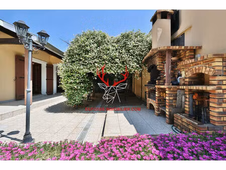 maison avec deux logements indépendants   cave  jardin et hangar ? idéal famille ou projet