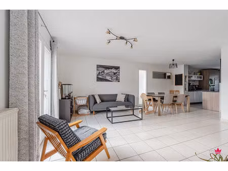 maison chassieu 5 pièces 100 m2 - piscine