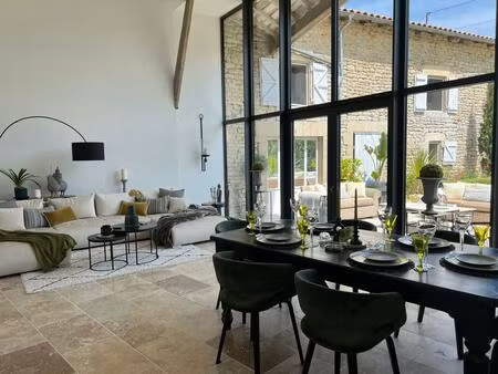 vente maison 5 pièces 270 m² aulnay (17470)