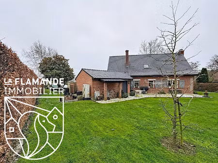 maison familiale avec jardin et garage à sainte-marie-cappel