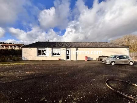 local d'activité de 150m² avec partie habitation de 112m²