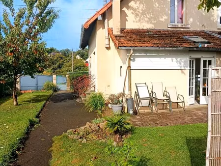 maison jumelée sur terrain de 376 m²