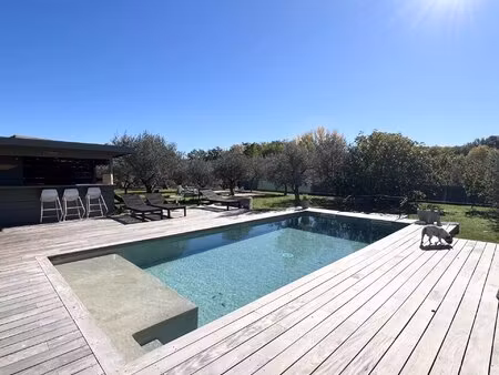 maison de charme de 166 m² avec piscine
