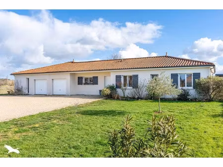 vente maison 8 pièces 202 m² à la force (24130)  469 000 €
