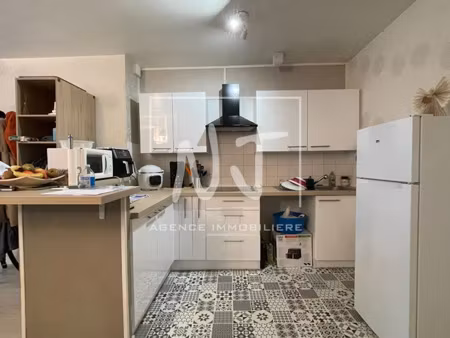 location appartement 2 pièces 46.91 m² à beaufort-en-vallée (49250)  550 €