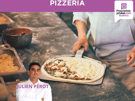 côtes d'armor  centre-ville de bégard - restaurant  pizzeria 45 couverts  terrasse