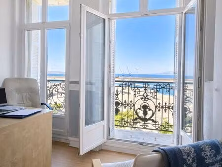 t3 meublé vue mer - marseille 13002
