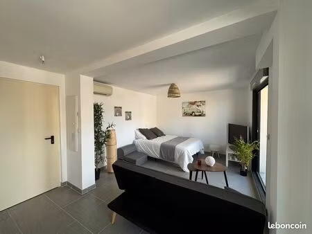 spacieux t1 neuf palavas 1ere ligne jusqu'à juin