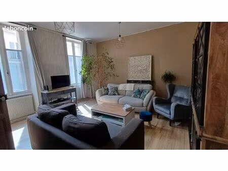 domaine de caractère : maison de maître & dépendance style industriel