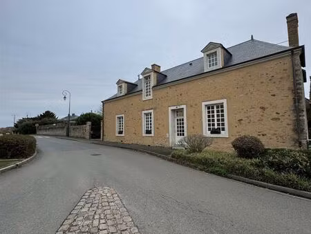 très chic maison de village du xviiième