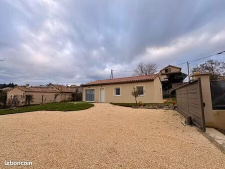 villa 4 pièces 92 m²