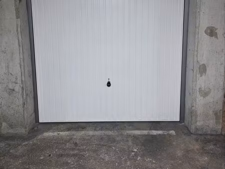 grand box parking fermé