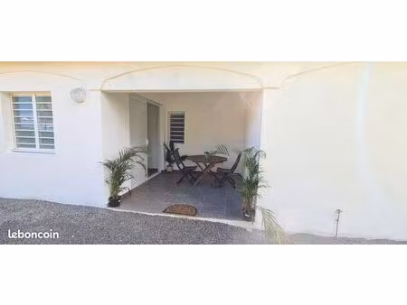 t2 climatisé avec terrasse et jardin privatif