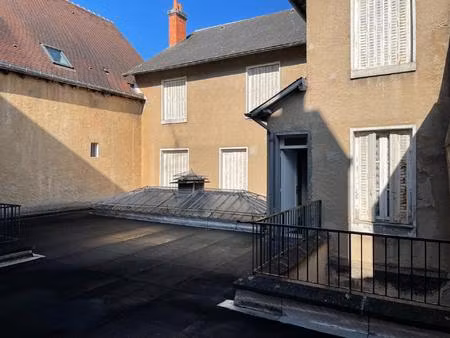 vente d'un appartement 5 pièces (178 m²) à la chatre