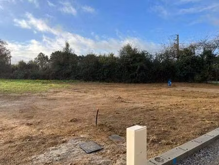 vente terrain à dompierre-sur-yon (85170) : à vendre / dompierre-sur-yon