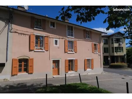 maison de ville 8 pieces de 177 m2(loi carrez)