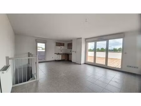 appartement 3 pièces de 67 09 m² avec une grande terrasse