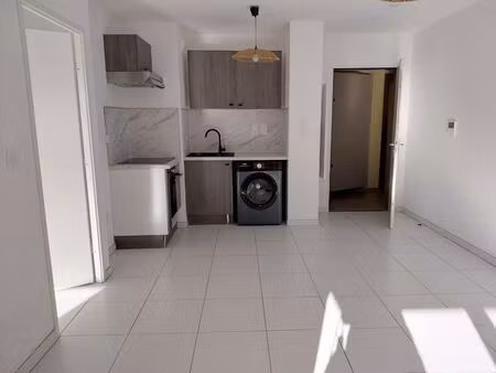 2 pieces avec garage