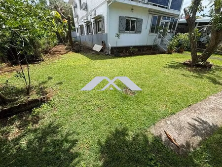appartement t4 en rez-de-chaussée avec jardin – centre-ville